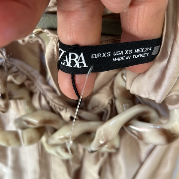 Zara Pleated Sleeveless High Neck Satin Blouse NWT Size XS - Picture 10 of 10